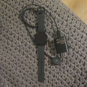 Samsung Black Smartwatch with Fitness Tracking